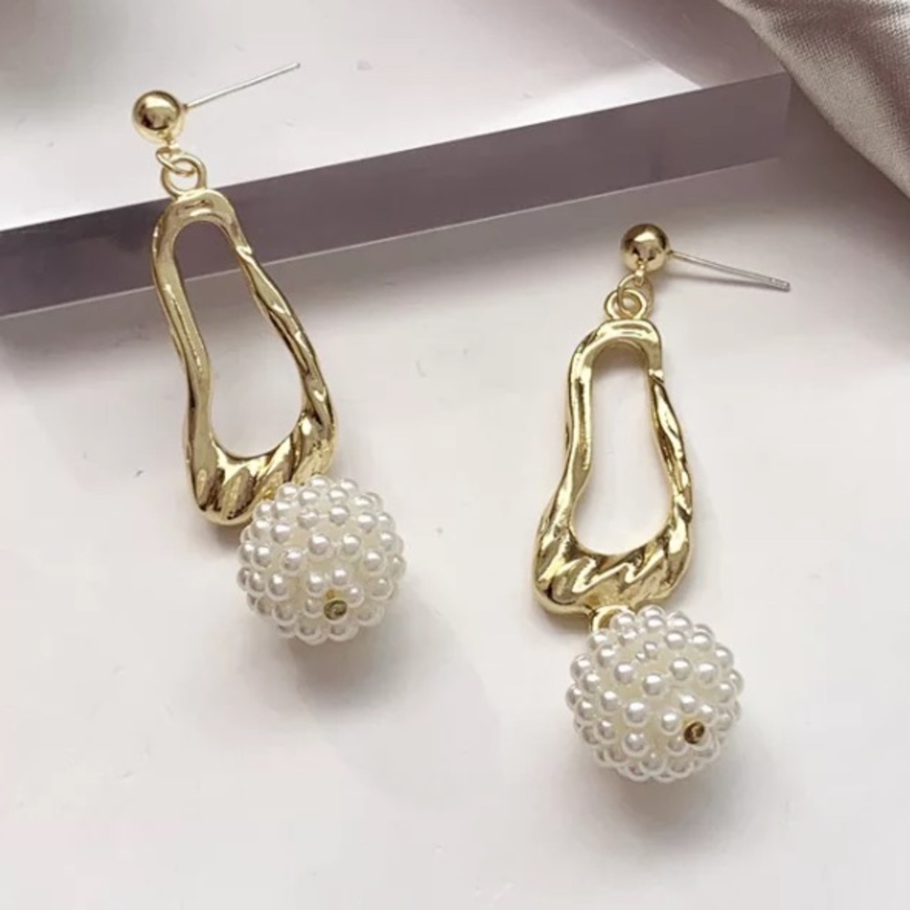 Gold Tone Pearl Pendant Earrings